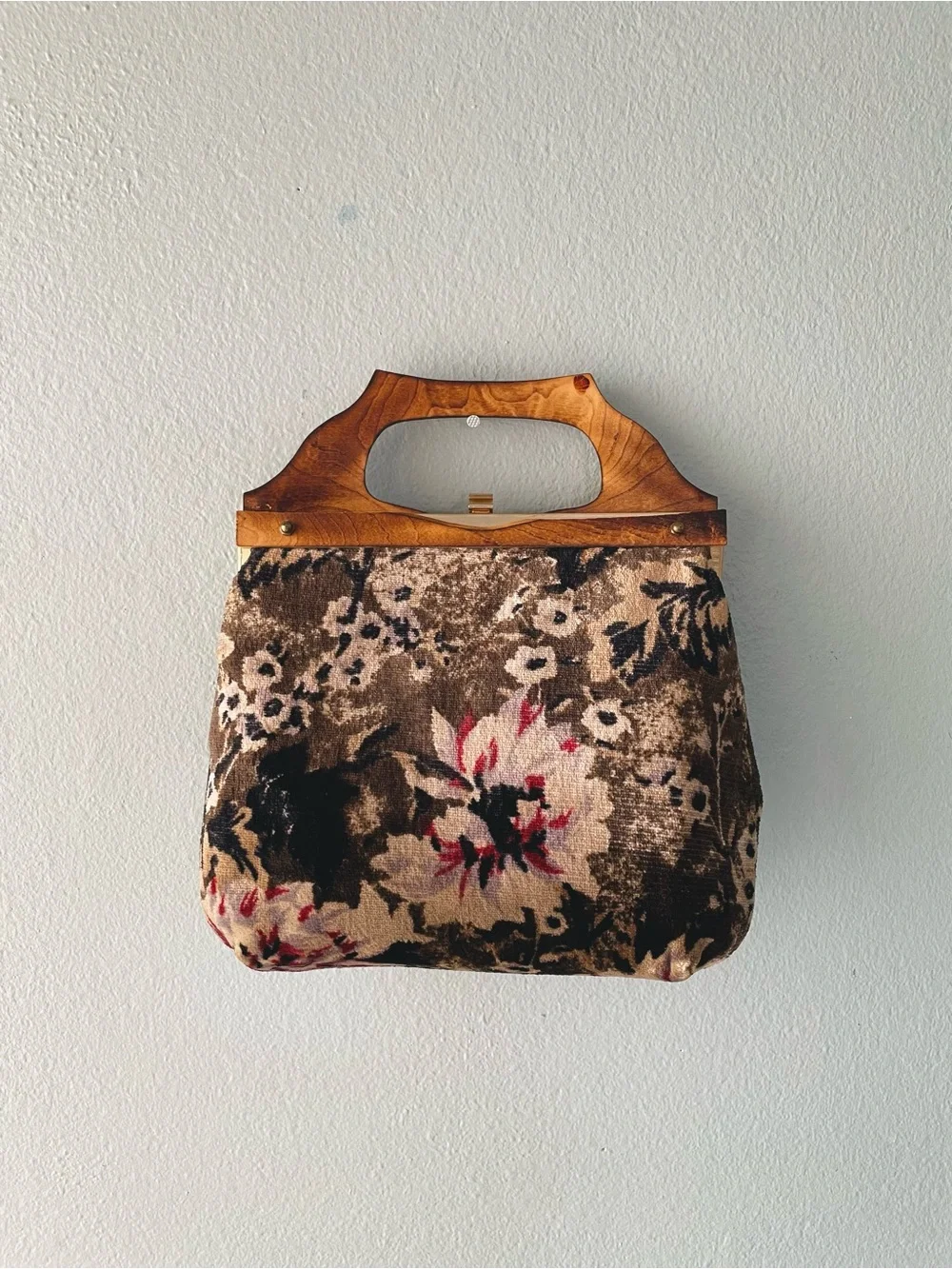 Craig Scot | Vintage 70s 80s Italian Velvety Floral Wooden Handbag